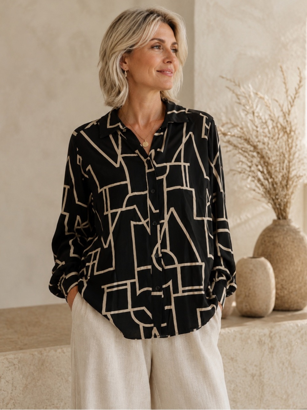 Dolcezza Abstract Print Button Front Blouse Large Black Beige Long Sleeve Artsy